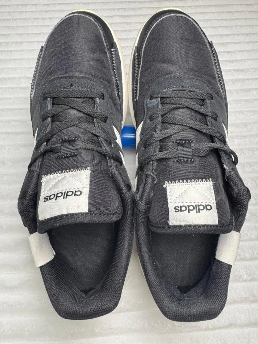 Adidas Women's Retro‎ Run Style Black with white Sneakers Size 9